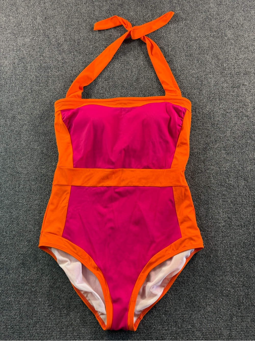 Boden Santorini Halterneck
One-Piece Swimsuit Vibrant Pink
Orange Size 10 Summer